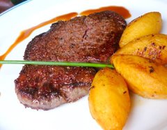 Tenderloin w garlic potatoes.JPG